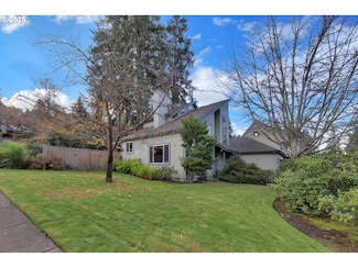 3426 Breezewood Ave, Eugene, OR 97405