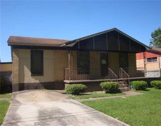 6119 Dora Ave, Moss Point, MS 39563