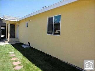 1125 E 77th Place, Los Angeles, CA 90001