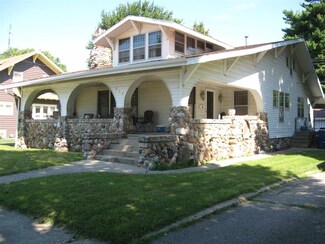314 W Walnut St, Argos, IN 46501