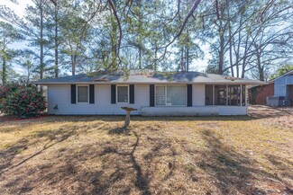 1228 Alfred St NE, Aiken, SC 29801