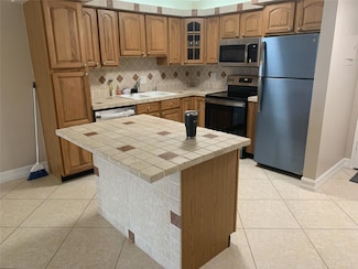 253 S Cypress Rd Unit 225, Pompano Beach, FL 33060