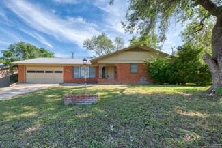 323 Stockton Dr, San Antonio, TX 78216