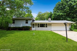 4706 Orchard Ln, Crystal Lake, IL 60014