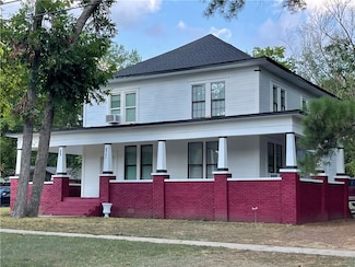 421 S Glenwood Ave, Russellville, AR 72801