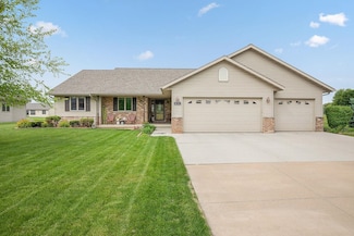 431 Ridgeway Dr, Brillion, WI 54110