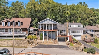 804 Lake of the Dr, Bonner Springs, KS 66012