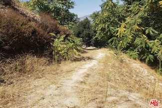 9631 Oak Bend Dr, Tujunga, CA 91042