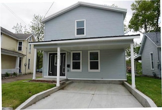 1102 Cedar St, Muscatine, IA 52761