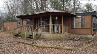 2697 Lyndonville Rd, Medina, NY 14103