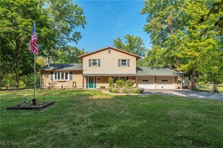 1820 Claus Rd, Vermilion, OH 44089