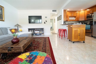 13250 SW 7th Ct Unit L105, Pembroke Pines, FL 33027
