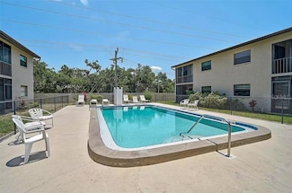 7227 Cloister Dr Unit 107, Sarasota, FL 34231