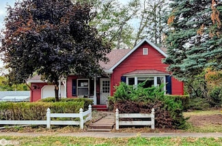 1104 S 7th St, Fairfield, IA 52556