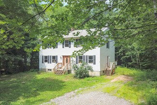 9 Sparsam St, Lisbon, ME 04252
