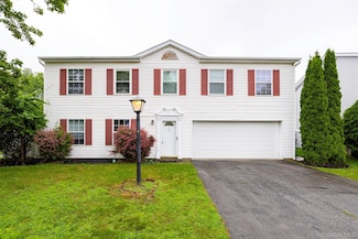 15 Pond St, Poughkeepsie, NY 12603