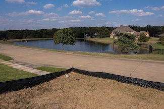 2438 Creekwood Dr, Cedar Hill, TX 75104