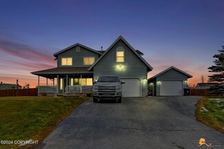 1045 S Pinnacle Mountain Dr, Palmer, AK 99645
