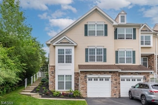37 Canterbury Ct, Budd Lake, NJ 07828