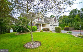 8 Lauren Ln, Frackville, PA 17931