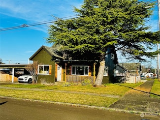 1033 3rd St, Cosmopolis, WA 98537