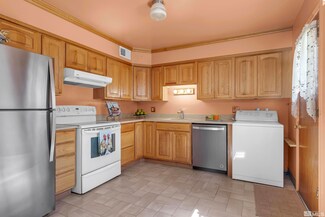 1325 Dodson Way, Sparks, NV 89431