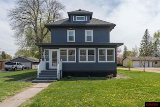 240 240 Cleveland Ave W, Winnebago, MN 56098