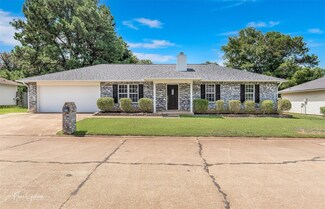 7443 Redwood Ln, Haughton, LA 71037