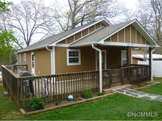 17 Maple Rd, Arden, NC 28704