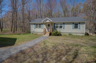 11 Dilios Dr, Brunswick, ME 04011