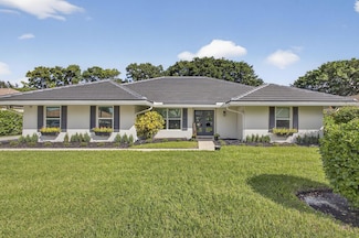 18 Berwick Rd, Palm Beach Gardens, FL 33418