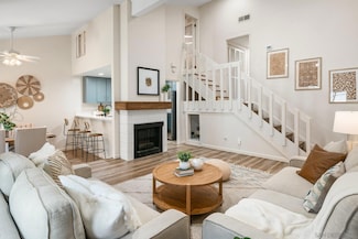 2352 Altisma Way Unit 15, Carlsbad, CA 92009