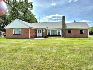3218 Overlook Dr NE, Warren, OH 44483