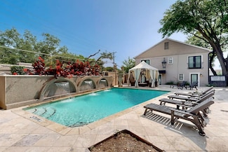 7736 Meadow Rd Unit 203, Dallas, TX 75230