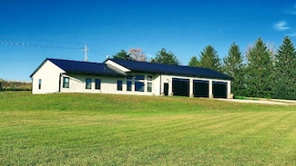 2308 245th St, Delhi, IA 52223