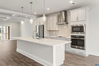 678 Noush Ct Unit B, Charlottesville, VA 22911
