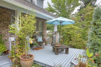 23402 SE 217th Place, Maple Valley, WA 98038