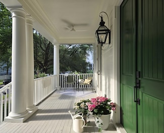 2431 Settlers St, Daniel Island, SC 29492