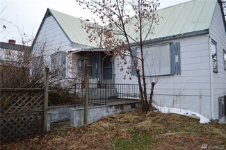 211 S Cedar St, Omak, WA 98841