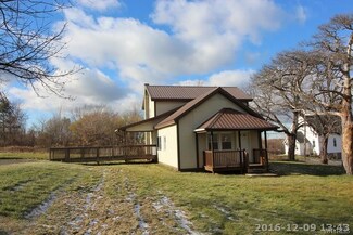 4152 Lower Mountain Rd, Lockport, NY 14094