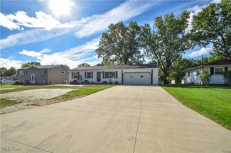 3904 Adrian Dr SE, Warren, OH 44484