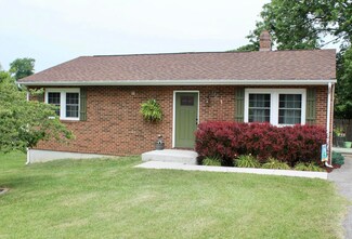 303 Todd St, Radford, VA 24141