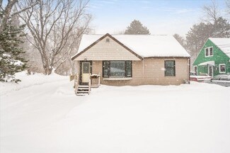 202 E Locust St, Duluth, MN 55811
