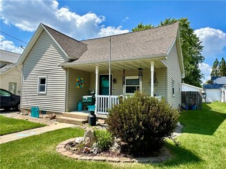 804 W Blackwood St, Sullivan, IL 61951
