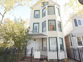 2657 N Ridgeway Ave Unit 3, Chicago, IL 60647