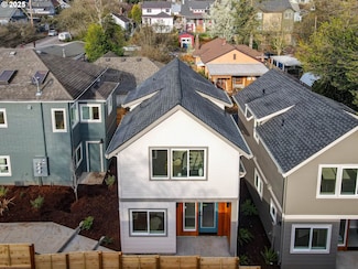 1123 SE Rhone St Unit B, Portland, OR 97202