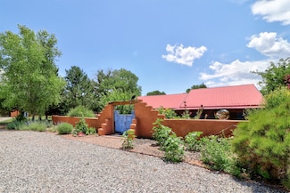 23 Private Drive 1637, Abiquiu, NM 87510
