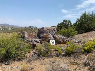 12780 E Valley View Rd, Mayer, AZ 86333