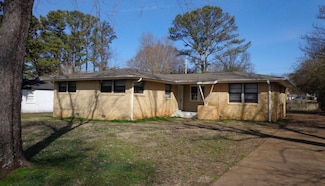 2206 Barrywood Rd NW, Huntsville, AL 35810