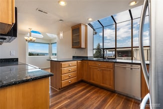 1113 5th Ave S Unit 301, Edmonds, WA 98020